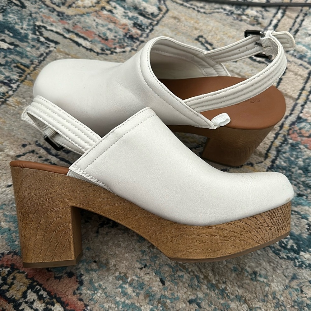 Mule clogs/heel